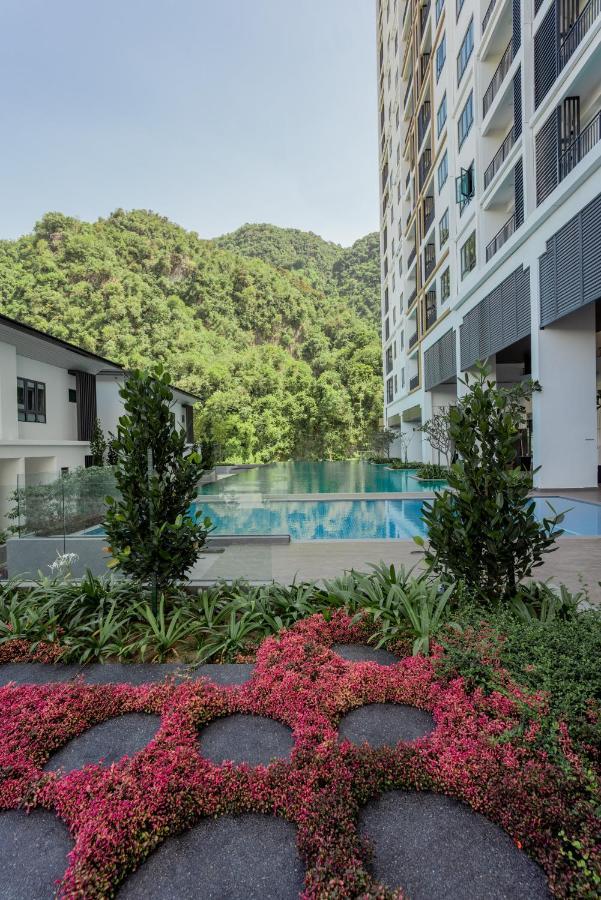 Tambun Lost World Sunway Onsen 2r 8pax Mira Theme Park View *